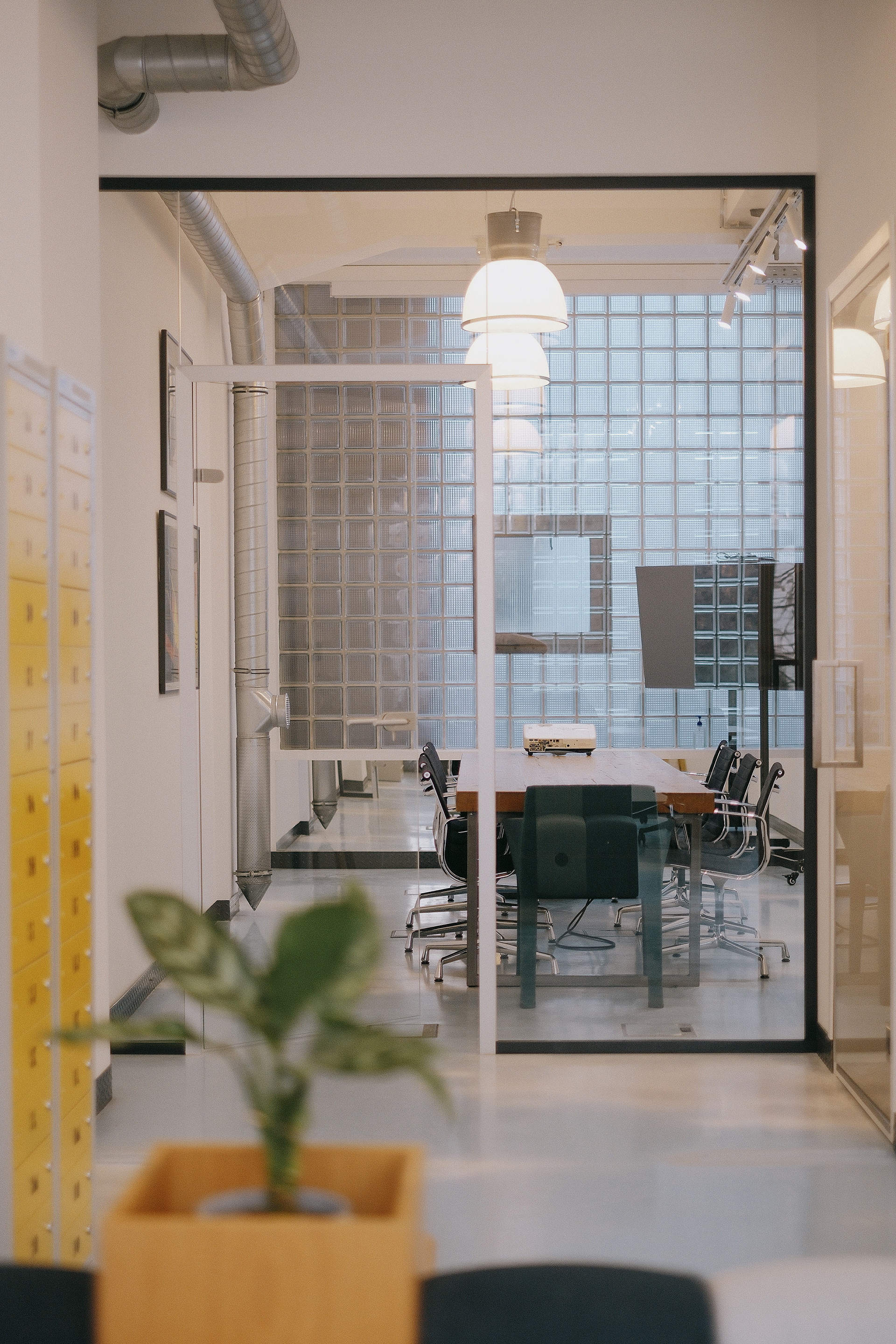 Loffice Paulay design coworking iroda tárgyaló