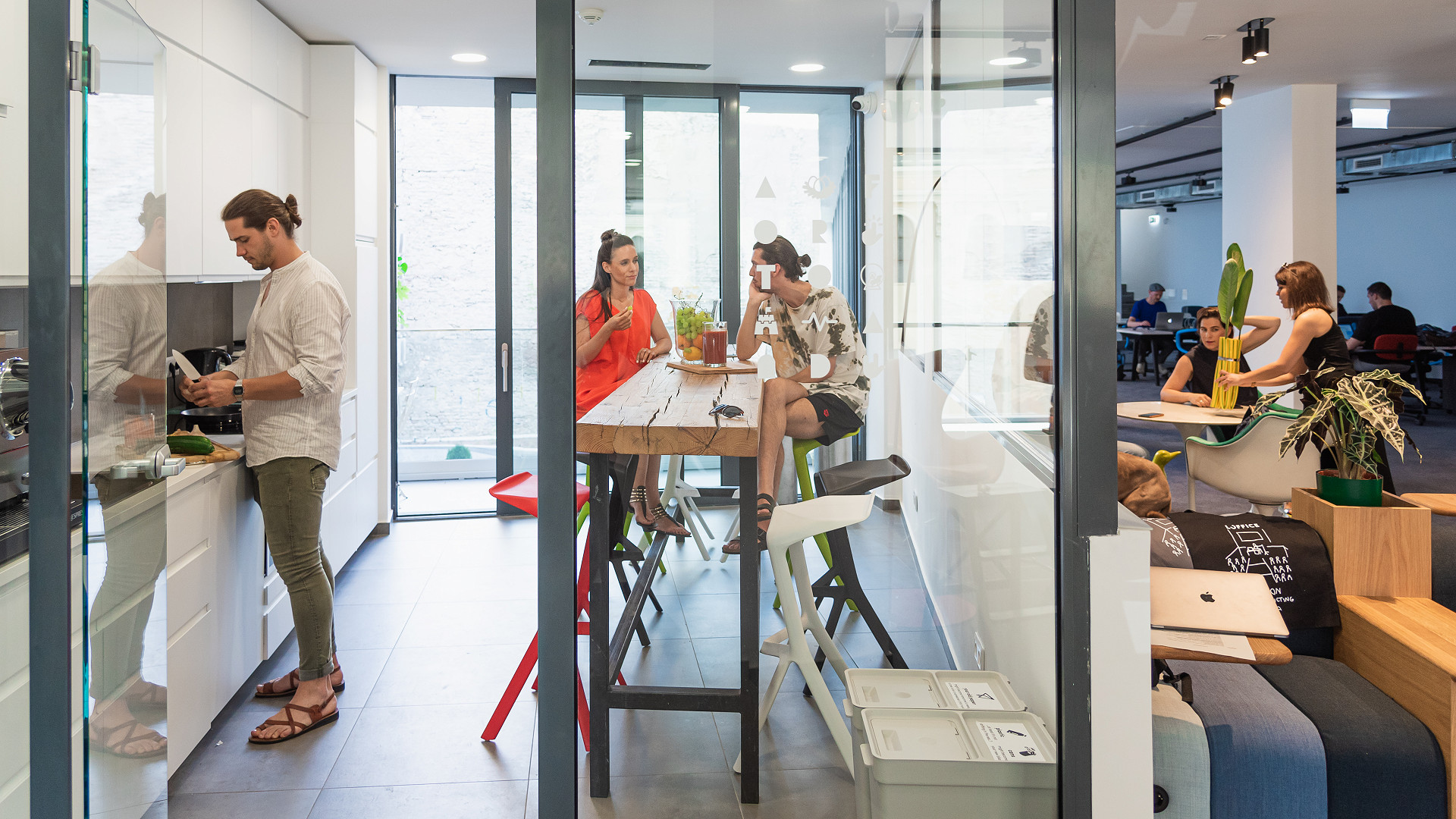 Kiadó irodák a Salétrom utcában