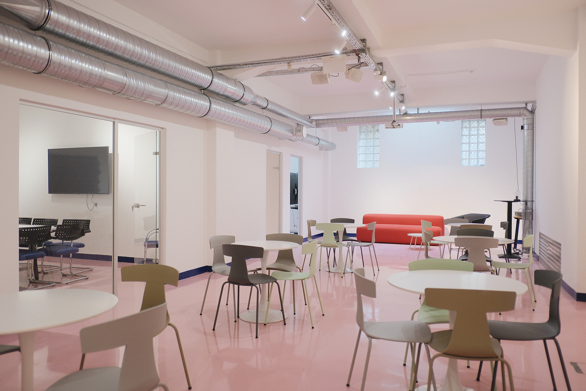 Rendezvénytér Loffice Paulay 50 fős