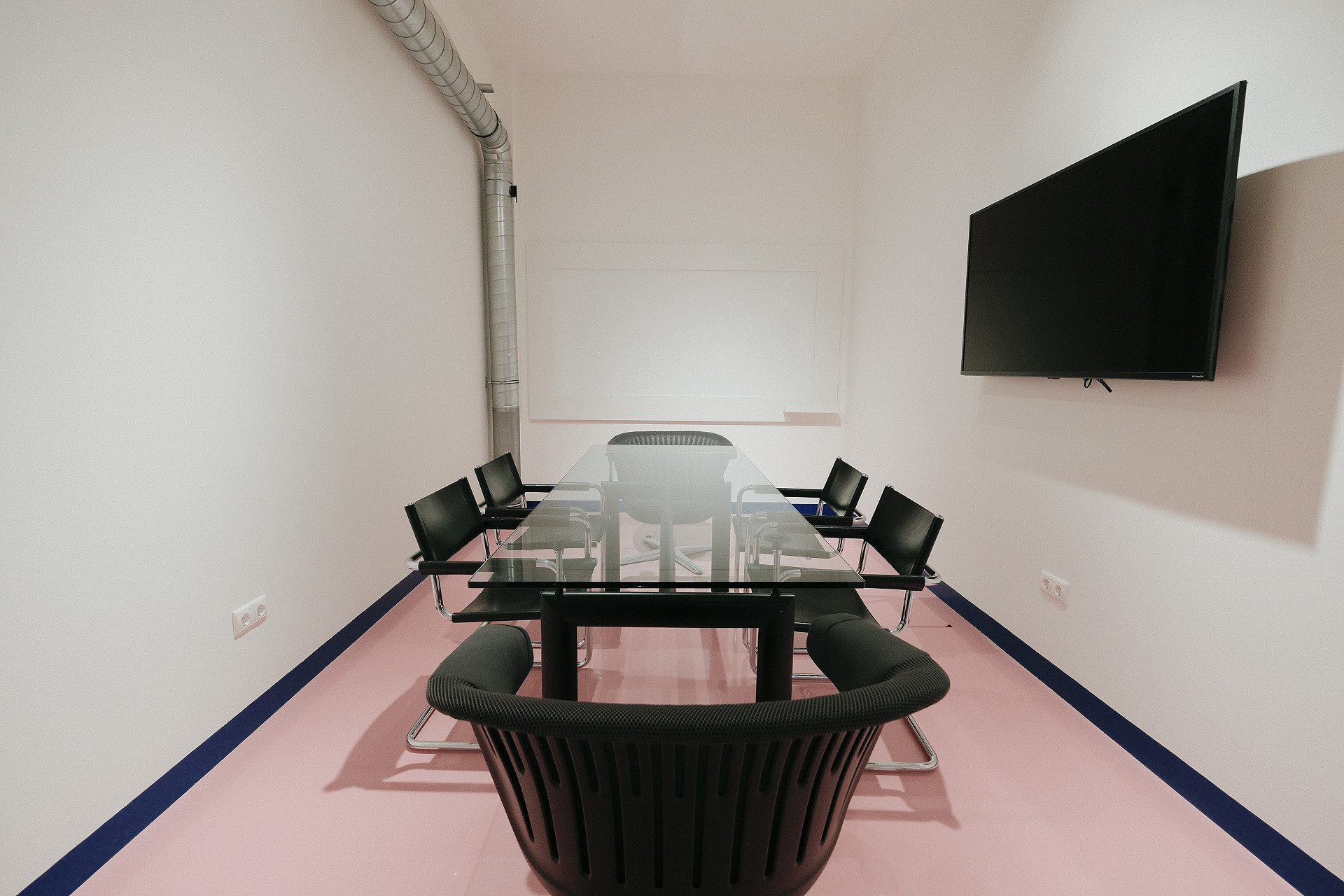 Meeting room 6 fős Loffice Paulay