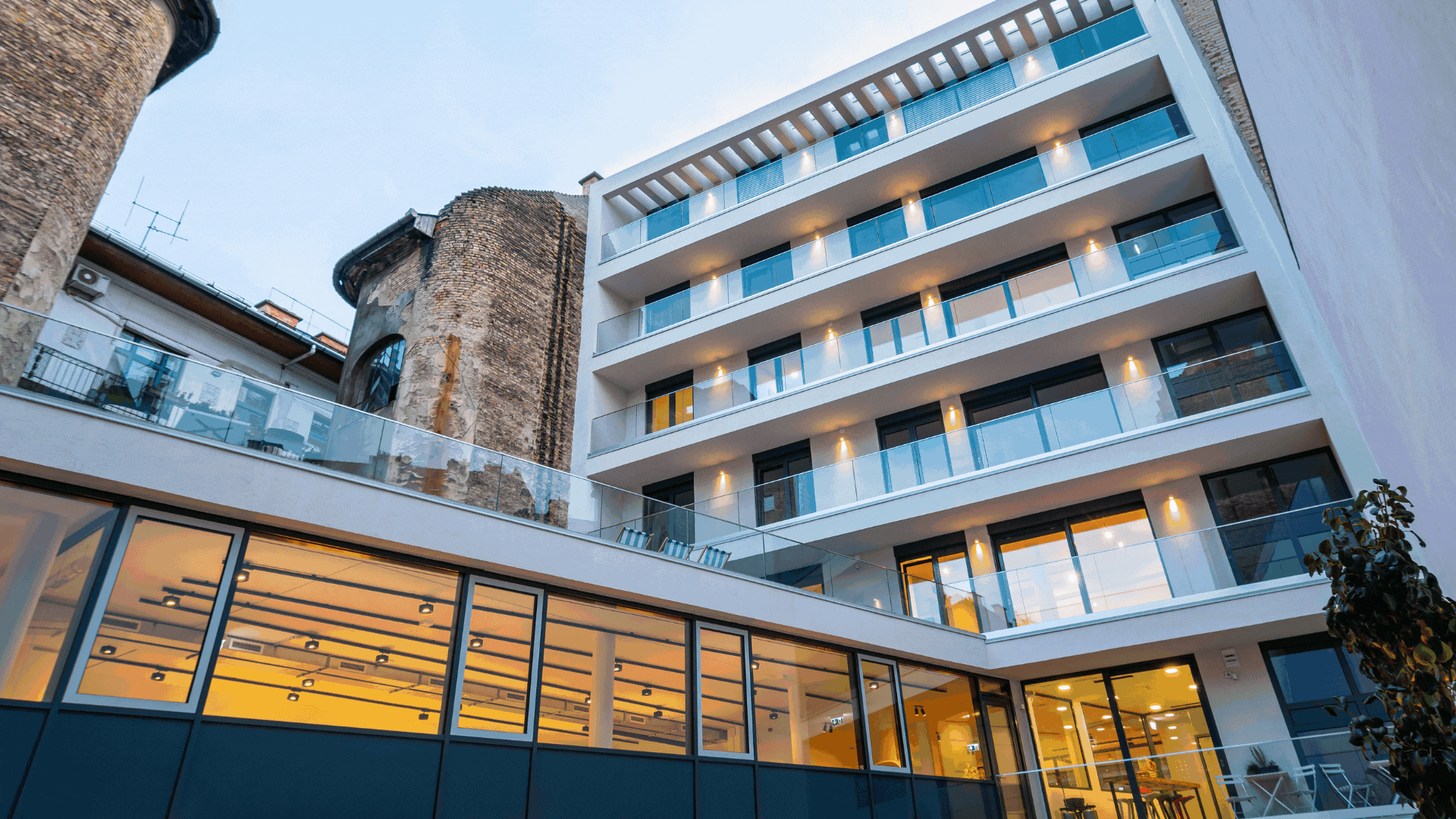 Kiadó irodák a Salétrom utcában